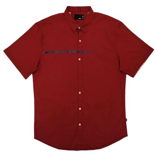 Camisa roja sólida