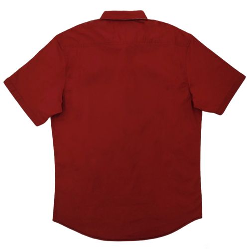 Camisa roja sólida