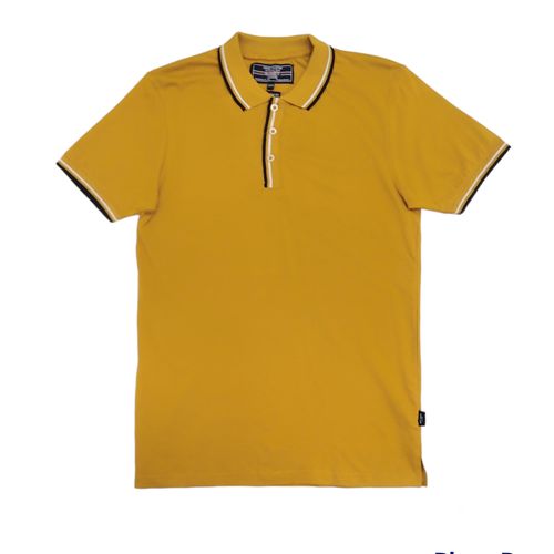 Camisa amarilla tipo polo