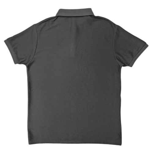 Camisa tipo polo gris sólido