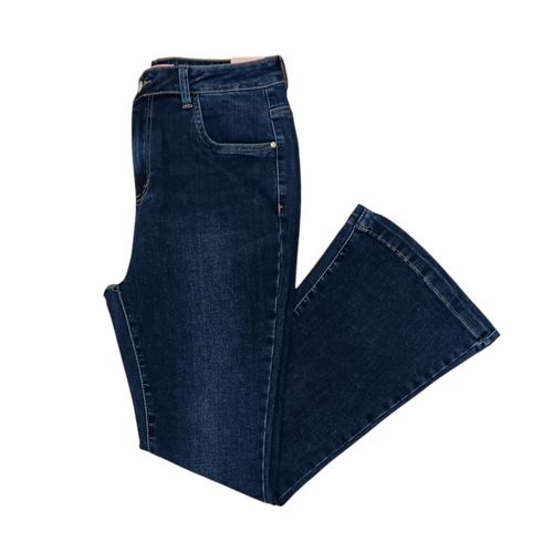 Flare jeans curvy azul sólido