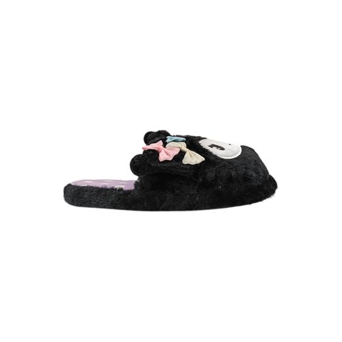 Pantuflas negras con textura