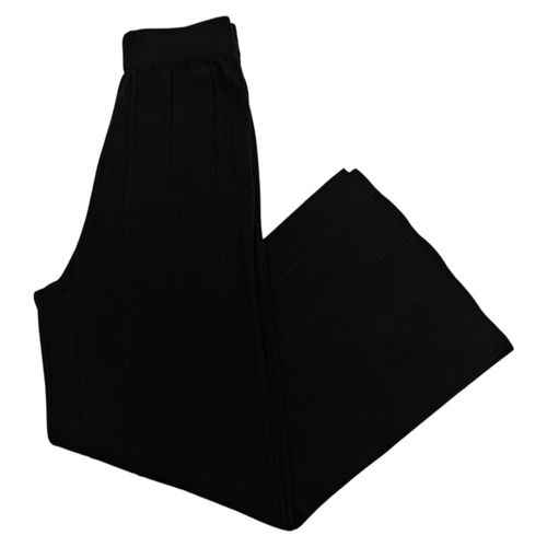 Pantalón wide leg negro con textura