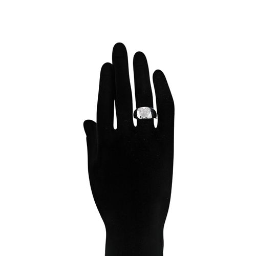 Anillo plateado corazón texturizado