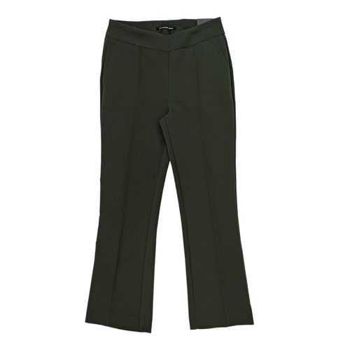 Pantalón boot cut verde olivo