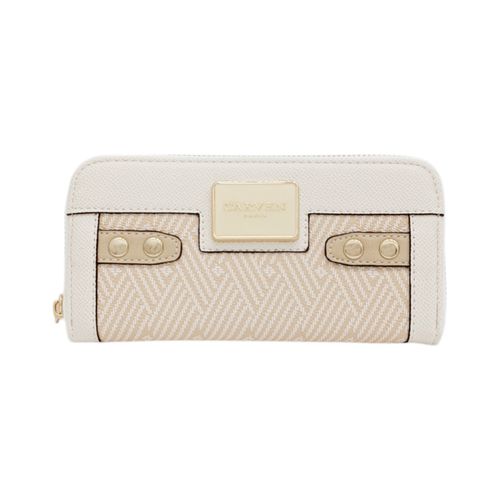 Billetera blanca con textura para mujer