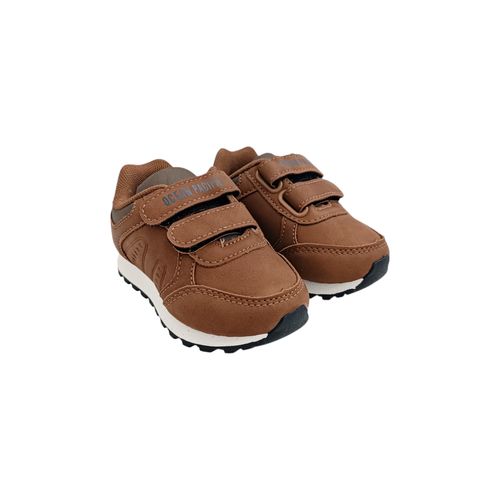 Sneakers casuales café para niño