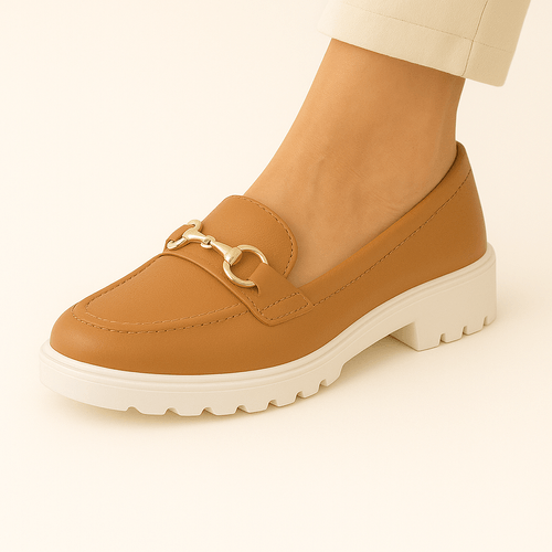 Calzado loafer camel para mujer