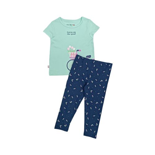 Conjunto celeste para niña