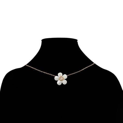 Collar plateado con dije ivory