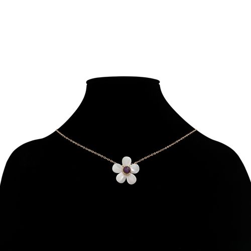 Collar plateado con dije morado