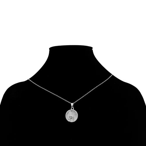 Collar plateado con dije