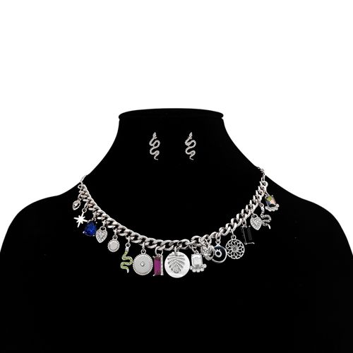 Set de collar y aretes multicolor