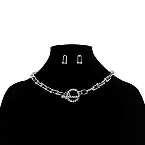 Set de collar y aretes plateado
