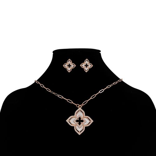 Set de collar y aritos calados para mujer