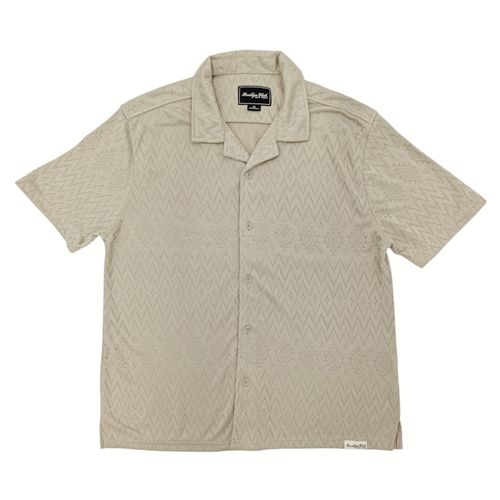 Camisa beige sólido para hombre