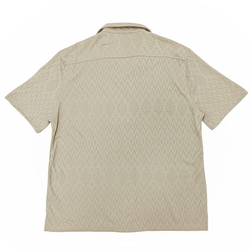 Camisa beige sólido para hombre