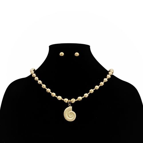 Set de collar y aretes dorados para mujer