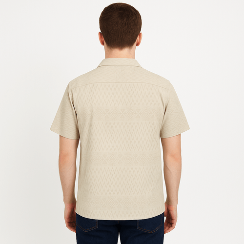 Camisa beige sólido para hombre