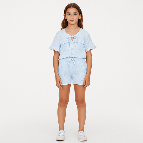 Conjunto celeste para niña