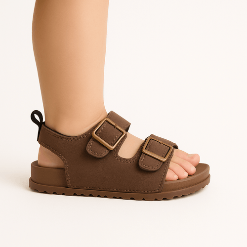 Sandalias café con textura para niño