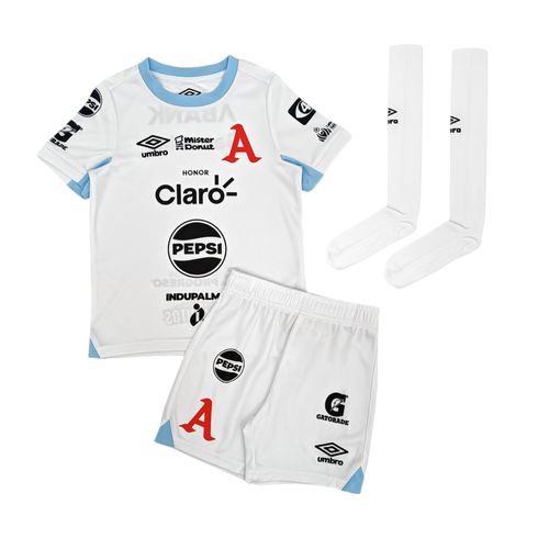 Conjunto deportivo blanco Alianza