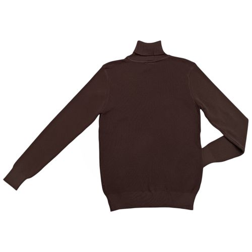 Camiseta color café con cuello alto y mangas largas para hombre