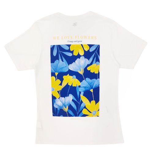 Camiseta blanca con cuello redondo y estilo oversize para mujer