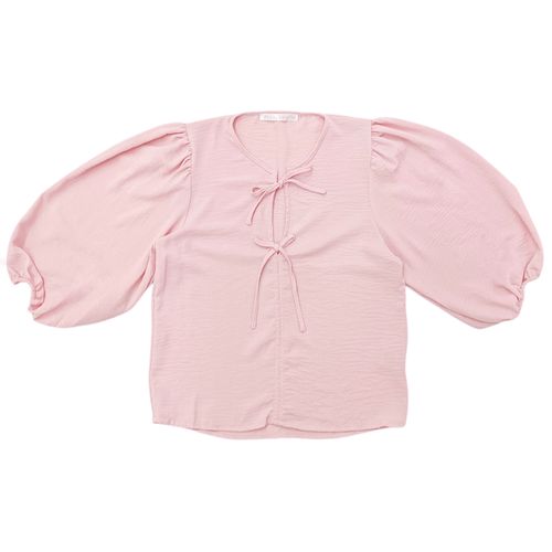 Blusa color rosa con detalles de lazas para mujer