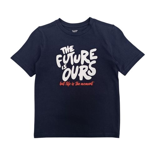 Camiseta color negro cuello redondo con estampado para niño