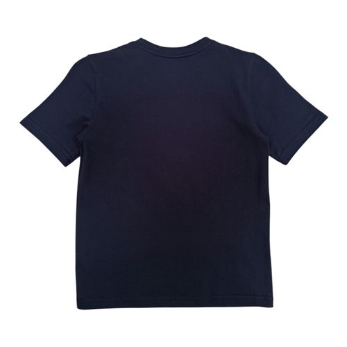 Camiseta color negro cuello redondo con estampado para niño