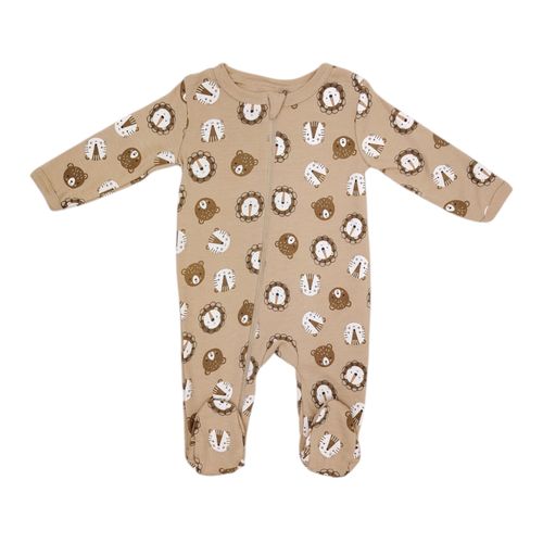 Pijama color café estampada de mangas largas con piecitos para bebé niño