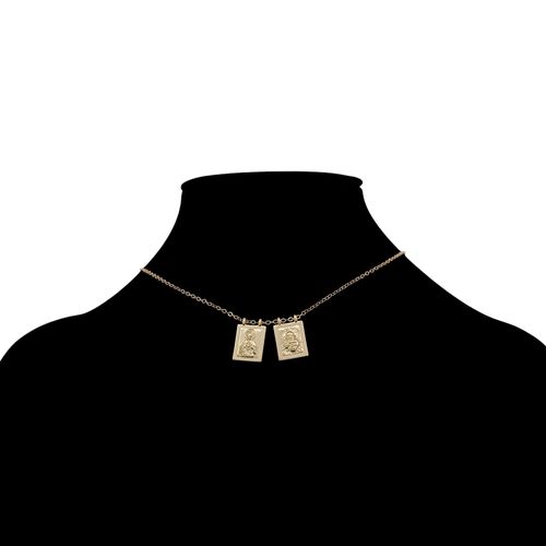 Collar color dorado con dijes rectangulares para mujer