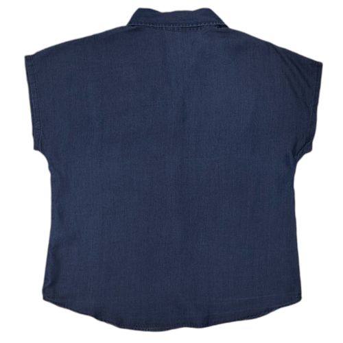 Blusa color azul oscuro tipo denim de mangas cortas para mujer