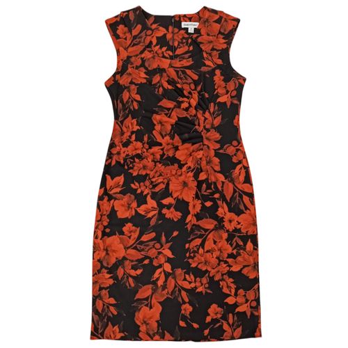 Vestido en tonos negro y rojo de cuello redondo desmangado para mujer