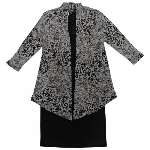 Vestido en color negro con chaqueta estampada para mujer