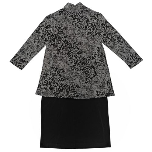 Vestido en color negro con chaqueta estampada para mujer