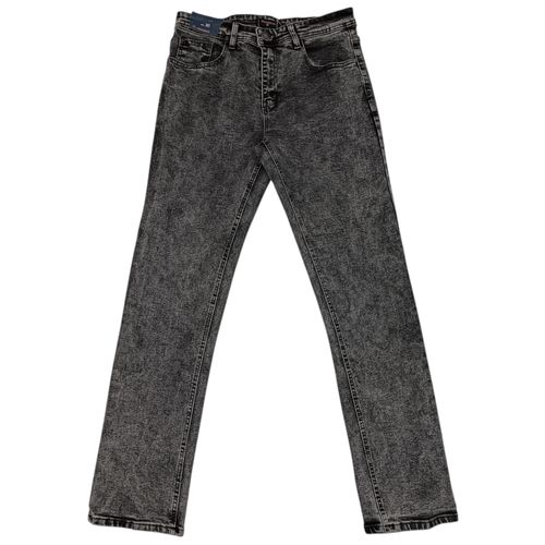 Straight fit jeans color negro lavado para hombre