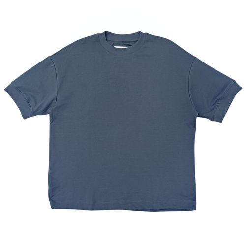 Camiseta estilo oversize en color azul para hombre