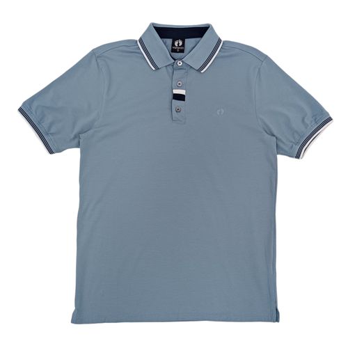 Camisa casual tipo polo en color celeste para hombre