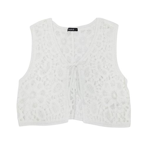Chaleco color blanco con detalle floral para mujer