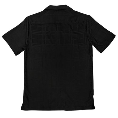 Camisa casual en color negro de mangas cortas para hombre