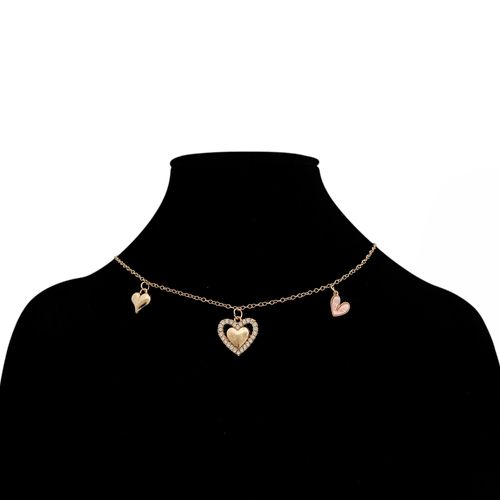 Collar color dorado con dijes de corazón para mujer