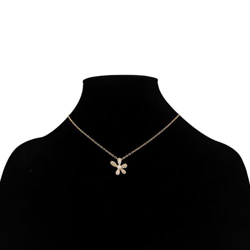 Collar color dorado con dije de forma de flor con relieve para mujer