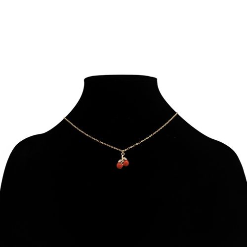 Collar color dorado con dije de forma de cereza para mujer