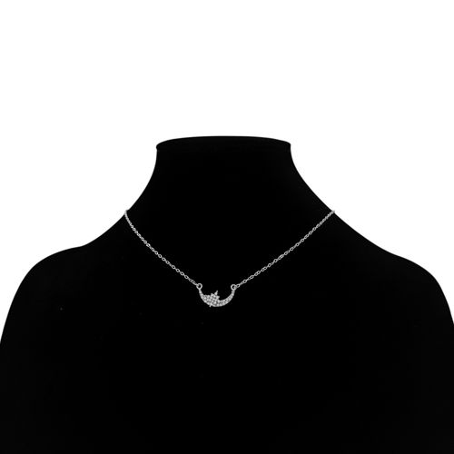 Collar color plateado con dije de relieve para mujer