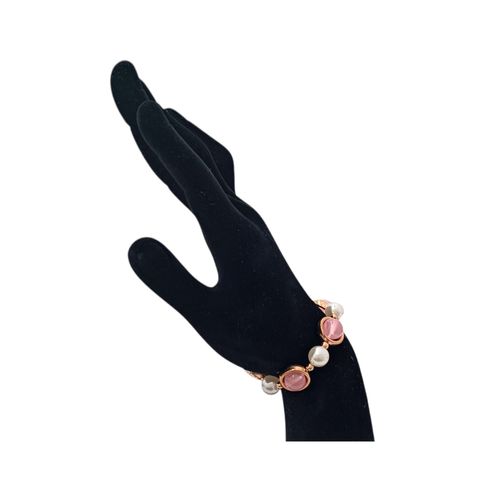 Pulsera color rosa de detalle para mujer