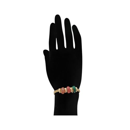 Pulsera color dorado diseño con textura para mujer