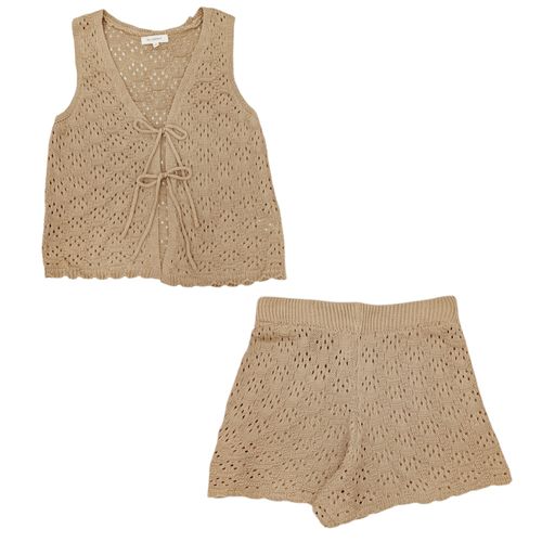 Conjunto color beige con diseño calado para mujer