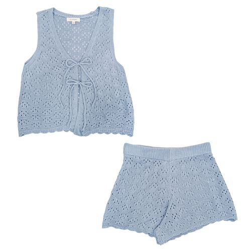 Conjunto color celeste con diseño calado para mujer